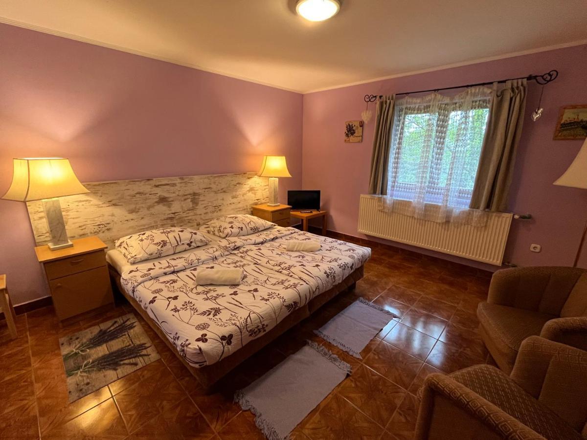 Erdei Vendégház Bogot Exterior foto