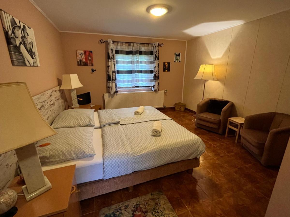 Erdei Vendégház Bogot Exterior foto
